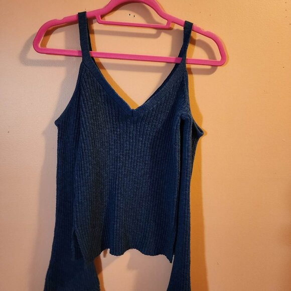 EUC Aeropostal Cold Shoulder Blue Knit top - Picture 5 of 5